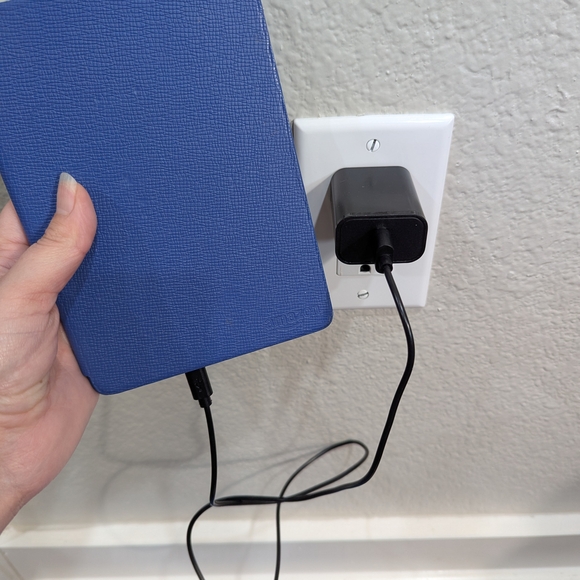 Amazon Tablet Bundle - Picture 10 of 16